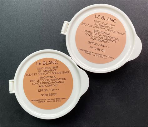 chanel le blanc brightening gentle touch foundation